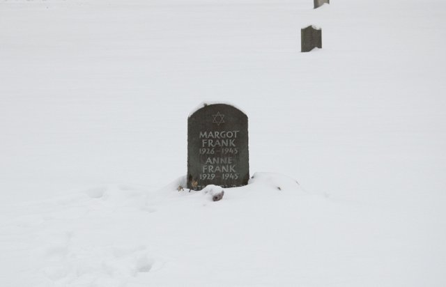 annefrank.jpg