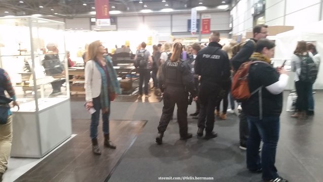 buchmesse 2018 polizei.jpg