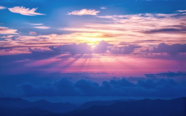 -downloadfiles-wallpapers-1920_1200-sunrays_sky_clouds_15656.jpg