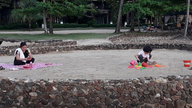 Mercure Koh Chang Hideaway Hotel - Beach Evening