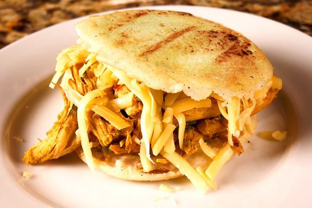 arepa la catira.jpg