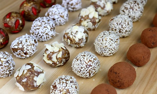 5. Raw Vegan Energy Balls.jpg