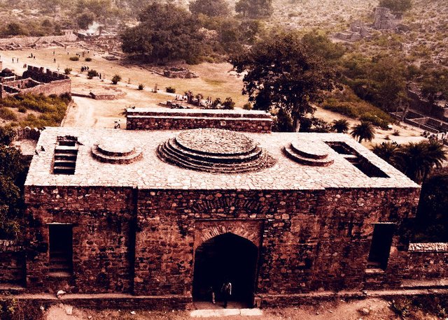 bhangarh-fort-2_1443704898e13.jpg