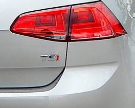 2017-vw-golf-tsi-rear.jpg