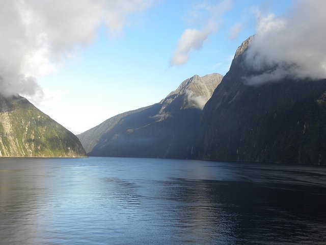 fjord-2347712_960_720.jpg