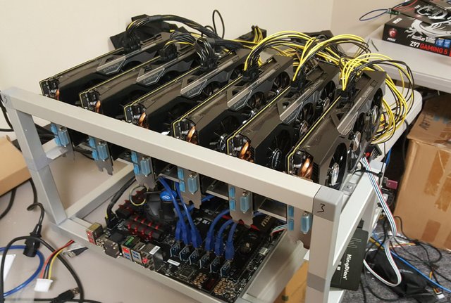 04-mining-bitcoins.jpg