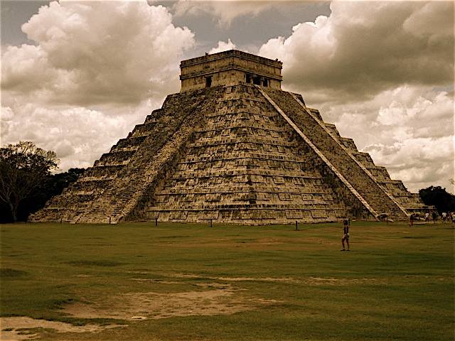 Chichen-Itza8.jpg