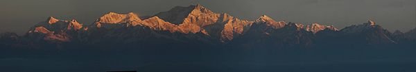 600px-Panorama_Kangchenjunga_from_Darjeeling.jpg