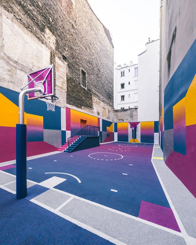 neon-color-basketball-court-pigalle-ill-studio-paris-15-59539e797f4f4__880.jpg