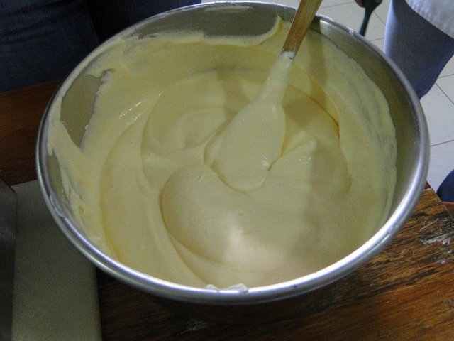 preparacion del mousse de parchita.jpg