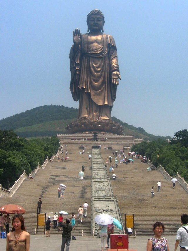 Grand_Buddha_at_Ling_Shan(99_Steps).jpg