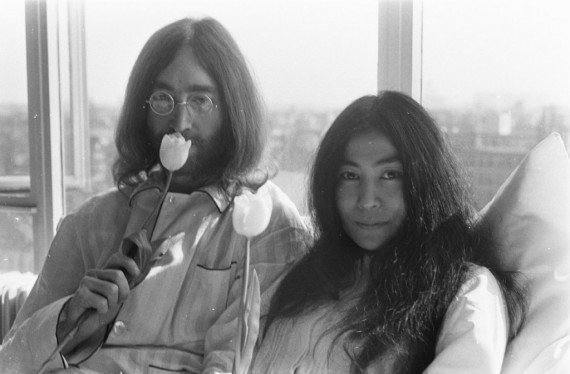 John-Lennon-and-Yoko-Ono-e1453486654489.jpg