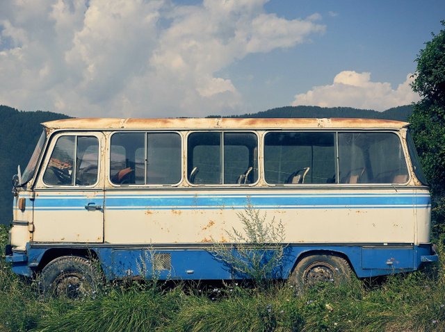 Old bus 1.jpg