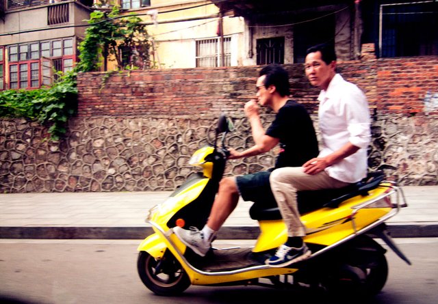 2MopedDudes.jpg