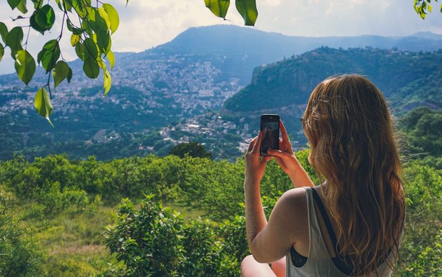 taxco-phone-1.jpg