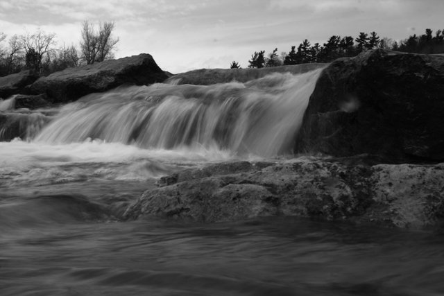 river pics. of moving water april 2016._5926.JPG