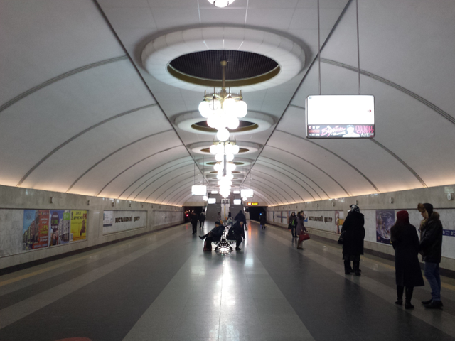Kiev Metro Subway Lva Tolstoho (3).png
