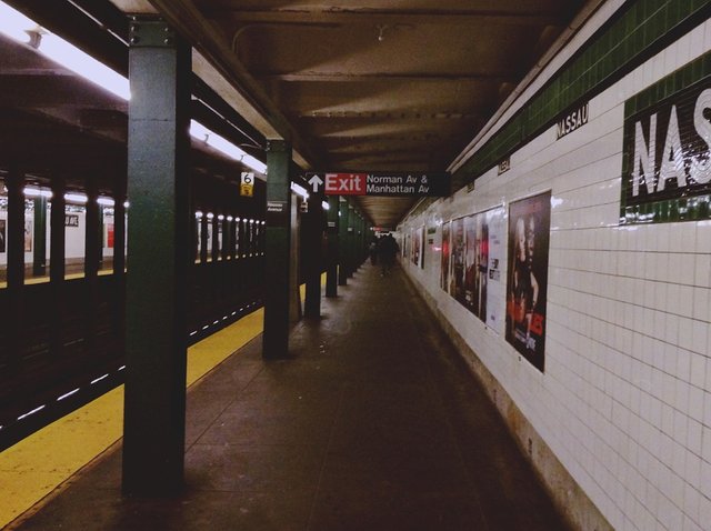 subway-2631638_960_720.jpg