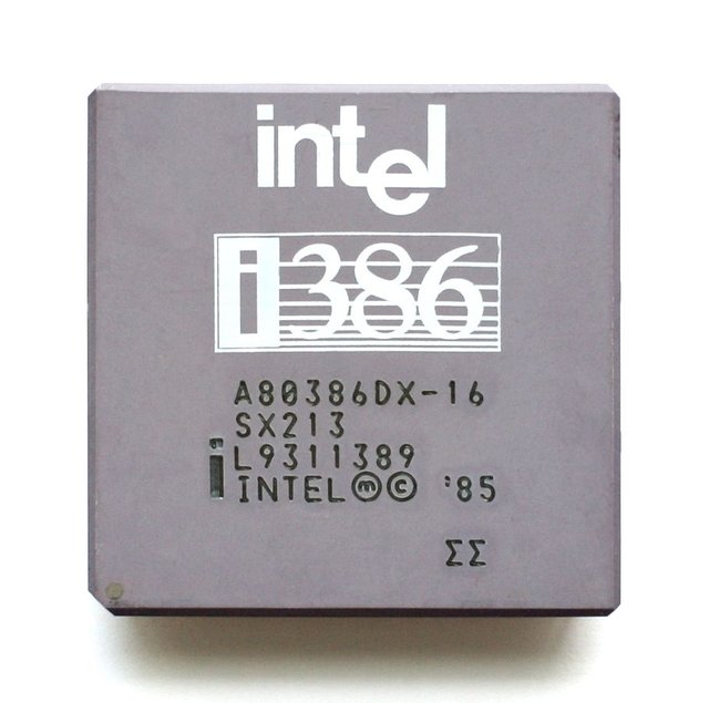 907px-KL_Intel_i386DX.jpg