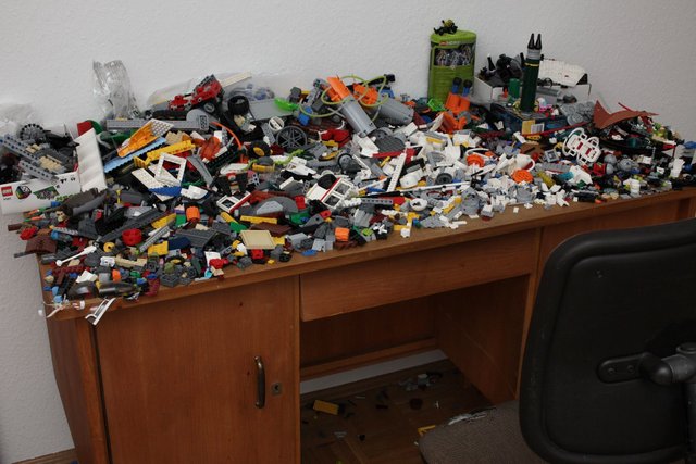 daniel shortell steem steemit legos messy asshole kid.jpg