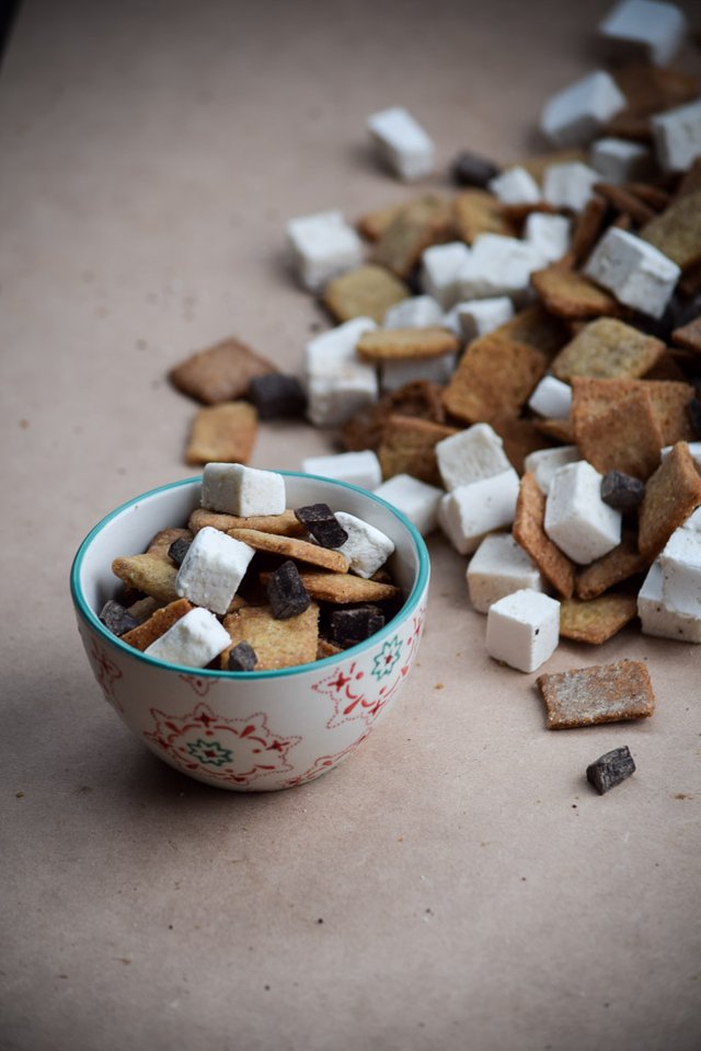 How To Make S'mores Snack Mix From Scratch (4).jpg