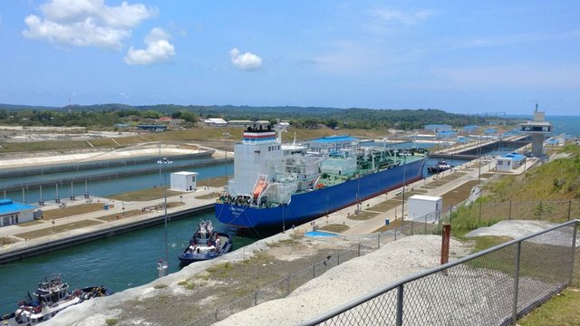 esclusas-de-agua-clara-colon-panama-anabell-hilarski02.jpg