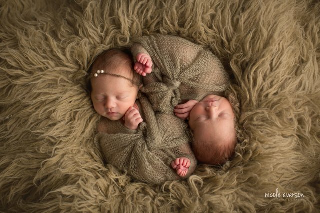 Moss-Mohair-Baby-Wrap-twins-Prissy-Princess-Nicole-Everson-Photography.jpg