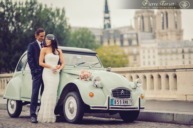 bride-vintage-car-paris.jpg