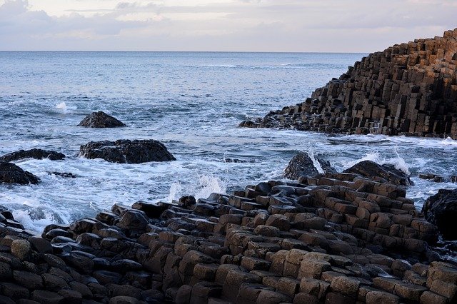 giants-causeway-539869_640.jpg