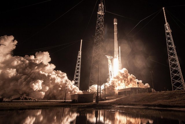 19spacex-zuma-launch.jpg