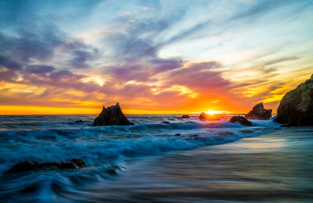USA_Coast_Sunrises_and_sunsets_Waves_Sky_Crag_Malibu_Nature_7796x5056.jpg