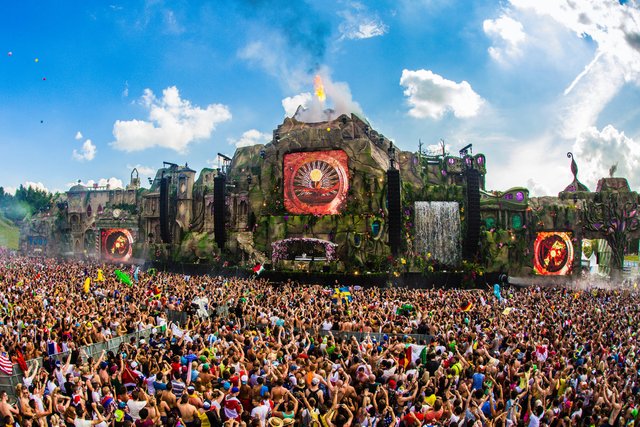 tomorrowland2013.jpg