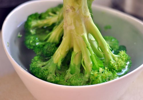 crunchy-salad-with-broccoli-and-cauliflower1.jpg