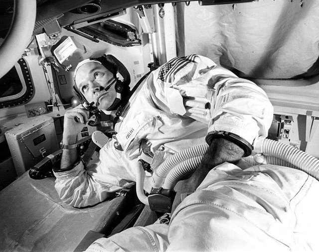 Michael_collins_training_apollo_11.jpg