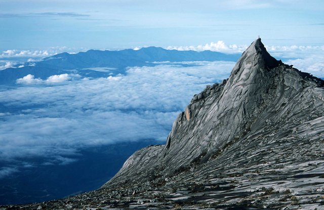 sabah-mount-kinabalu-summit-02.jpg