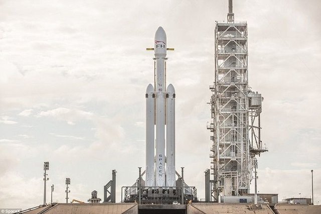 Falcon-heavy.jpg