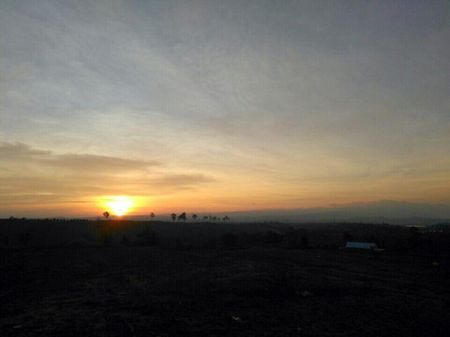 sunset-O-soam-pagoda.jpg