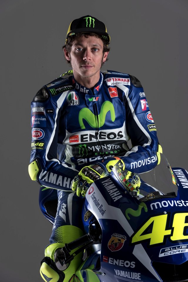 2016-Yamaha-YZR-M1-Valentino-Rossi-50.jpg