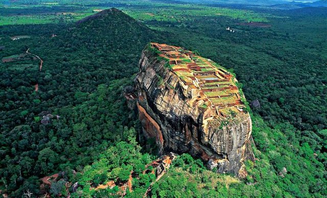 Sigiriya-Sri-Lanka-660x400.jpg