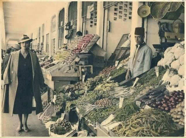 Une belle photo du Marché central à Casablanca, les années 50....jpg