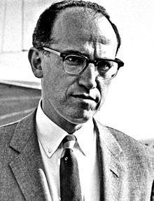 Jonas_Salk_candid.jpg