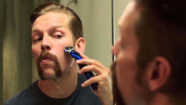 10 Model Mustache Men -horseshoe.jpg