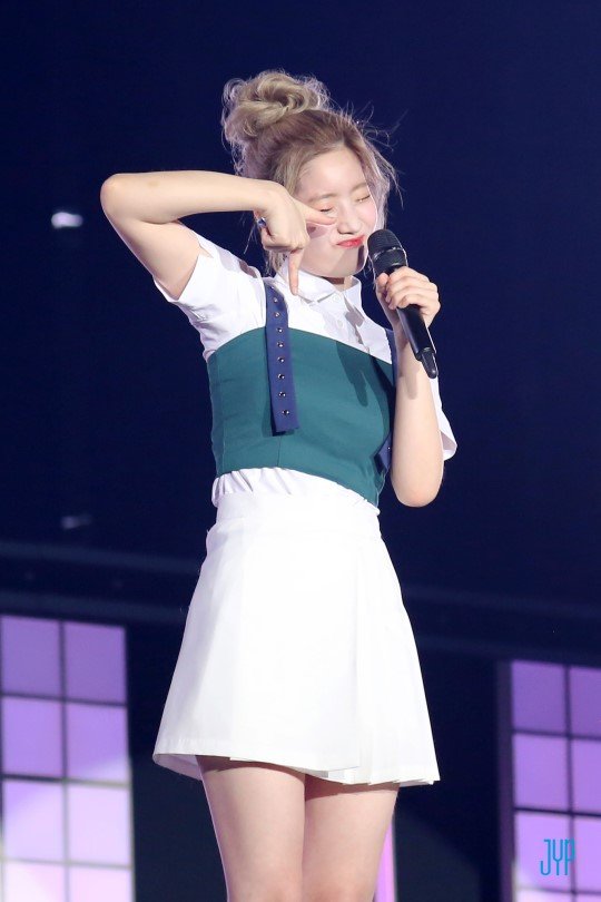 TWICE DEBUT SHOWCASE 