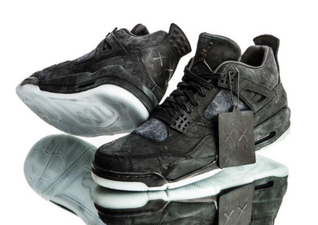 KAWS-x-Air-Jordan-4-Black-681x482.png