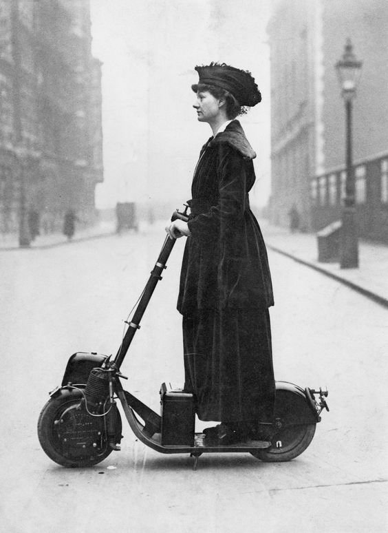 scooter 1916.jpg