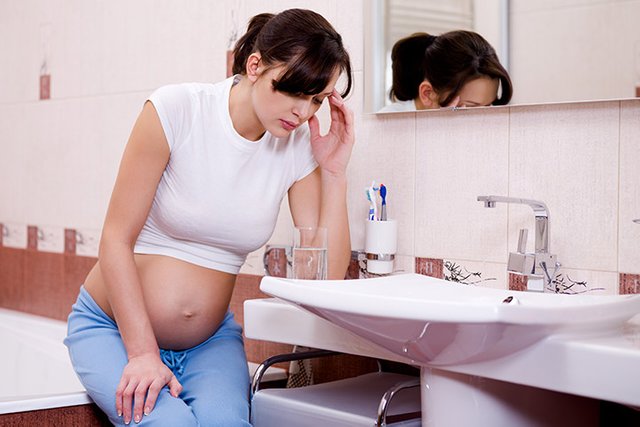 Nausea-And-Vomiting-During-Pregnancy.jpg