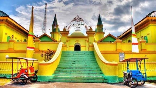 tampilkan-budaya-melayu-festival-pulau-penyengat-siap-jaring-wisman-border_1500262676-b.jpg