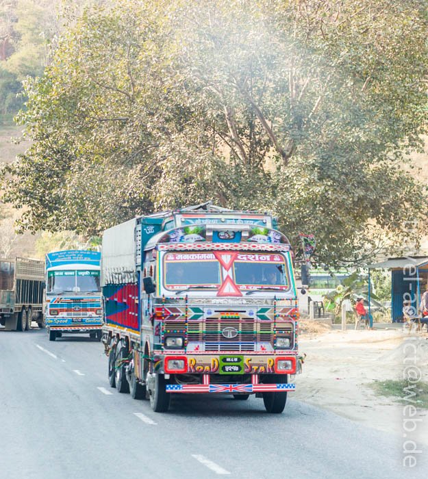 nepal_buses-6.jpg