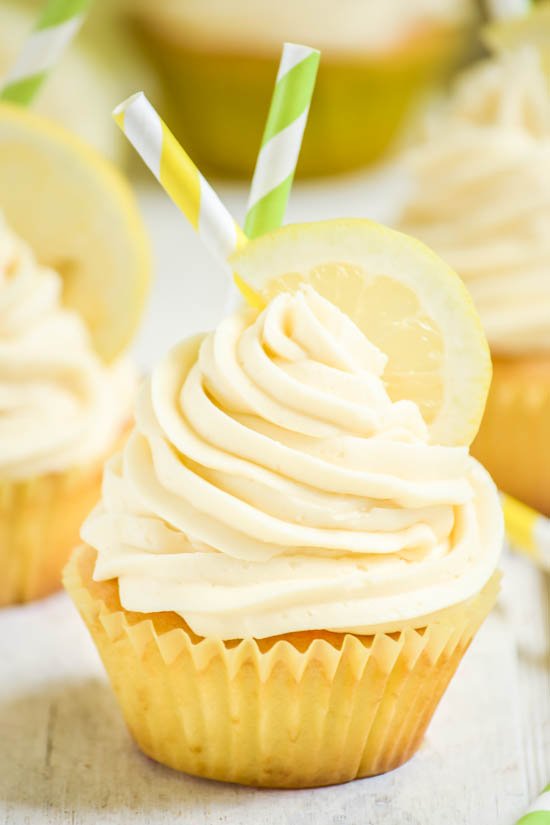 Pisco Sour Cupcakes with Lemon Pisco Frosting (3).jpg
