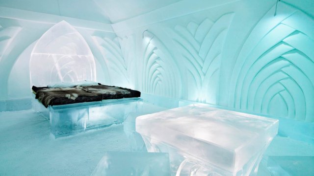 Ice-Hotel-in-Jukkasjarvi-Sweden2.jpg